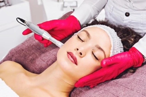 what-is-microneedling-treatment-the-only-facial